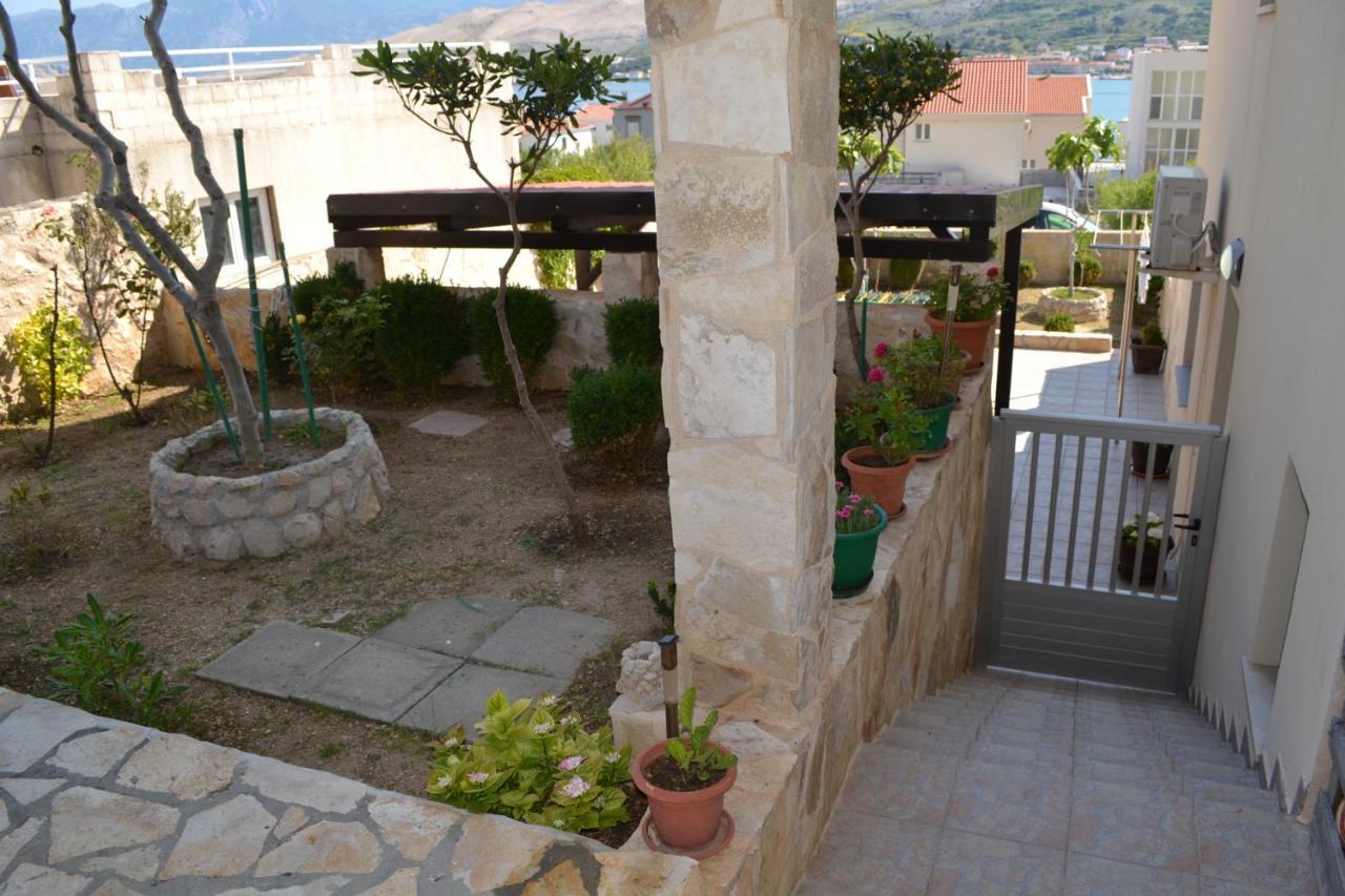 Apartment Lora Pag Town Luaran gambar