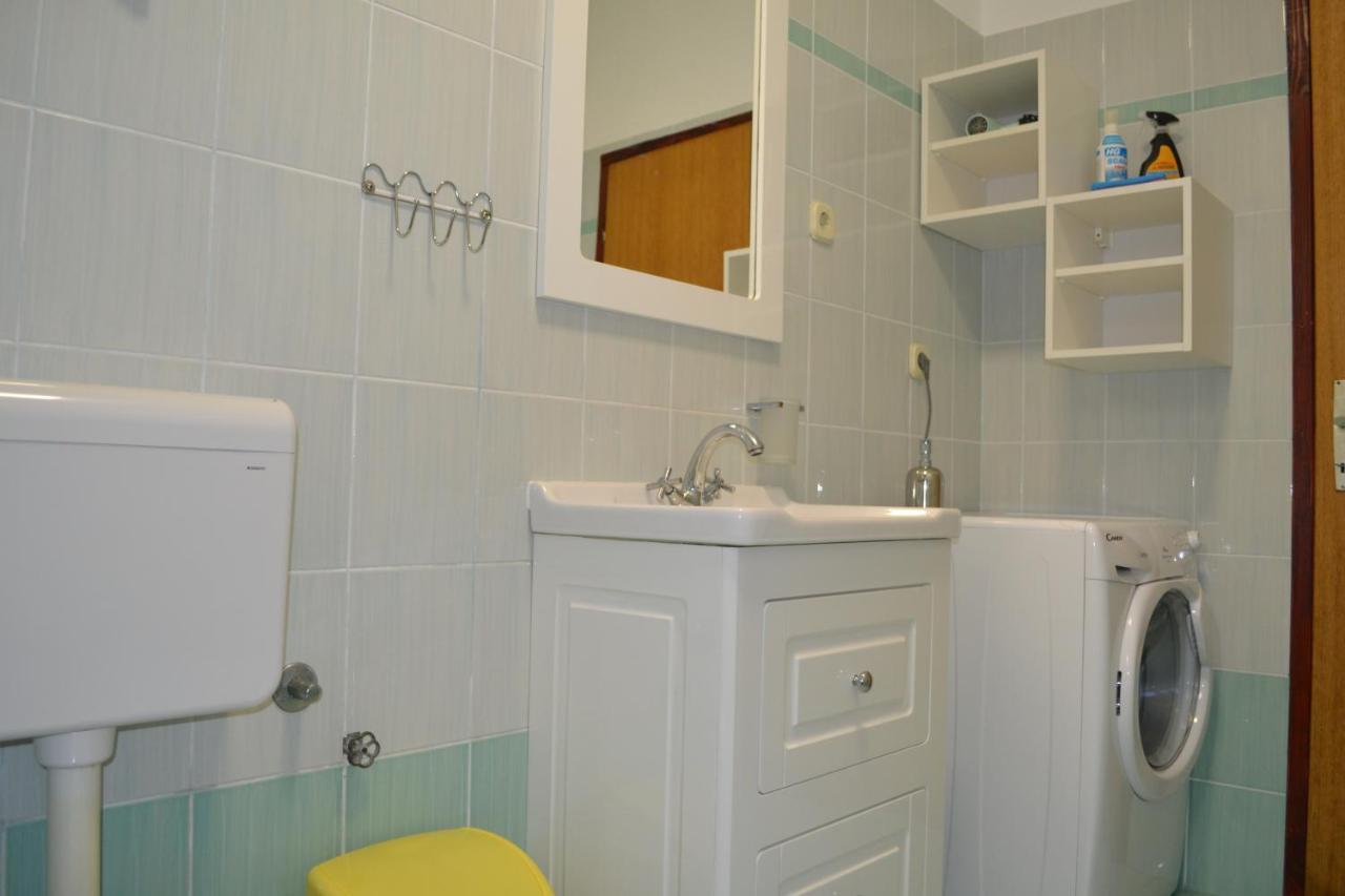 Apartment Lora Pag Town Luaran gambar